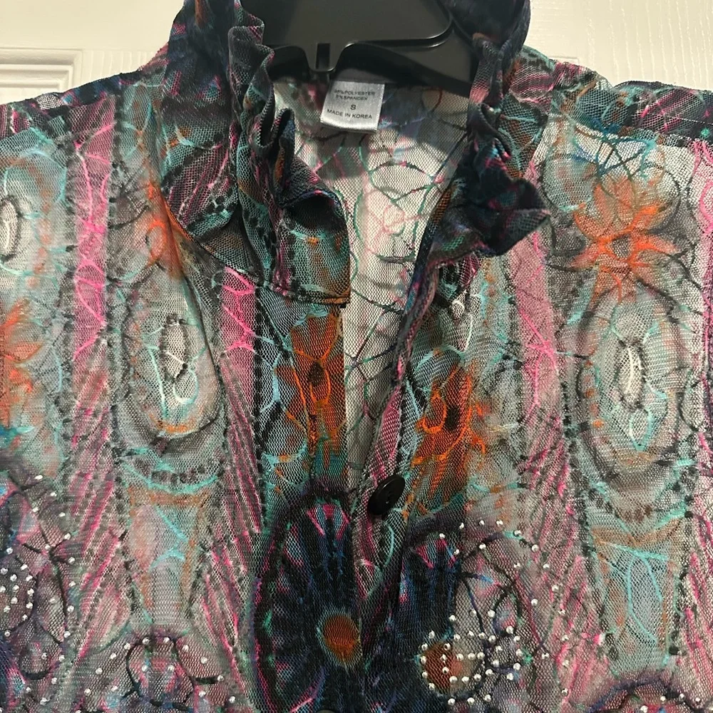Damee, Inc. Sheer Multicolor Sleeveless Women's Blouse - Picture 3 of 4
